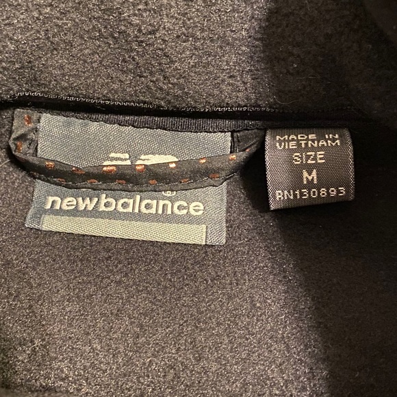 New balance jacket - Picture 3 of 7